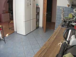 voyeurcam-julmodels-kitchen