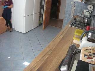 voyeurcam-julmodels-kitchen