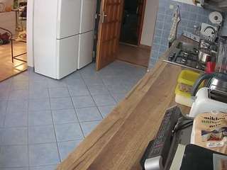 voyeurcam-julmodels-kitchen