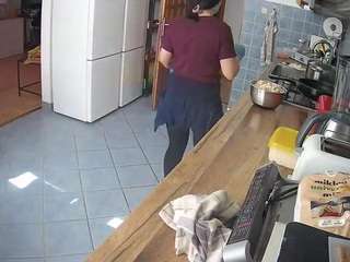 voyeurcam-julmodels-kitchen