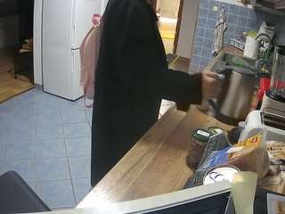 voyeurcam-julmodels-kitchen