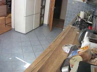 voyeurcam-julmodels-kitchen