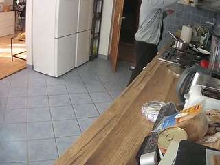 voyeurcam-julmodels-kitchen