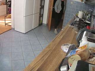 voyeurcam-julmodels-kitchen