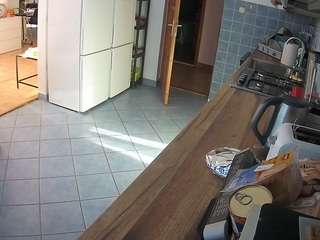 voyeurcam-julmodels-kitchen