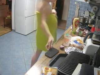 voyeurcam-julmodels-kitchen