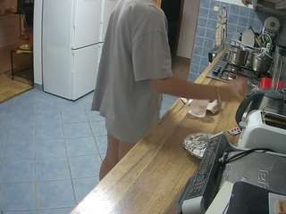voyeurcam-julmodels-kitchen