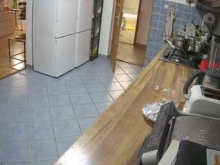 voyeurcam-julmodels-kitchen
