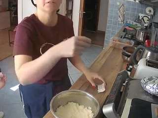voyeurcam-julmodels-kitchen