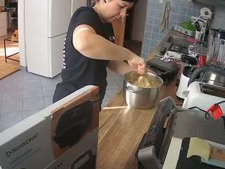 voyeurcam-julmodels-kitchen
