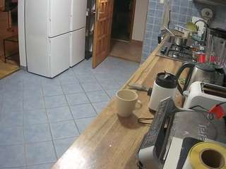 voyeurcam-julmodels-kitchen