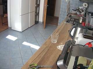 voyeurcam-julmodels-kitchen