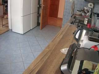 voyeurcam-julmodels-kitchen camsoda