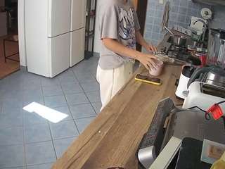 voyeurcam-julmodels-kitchen live