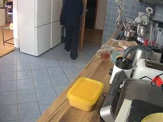 voyeurcam-julmodels-kitchen