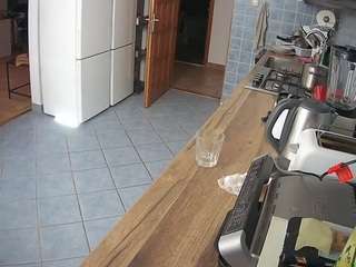voyeurcam-julmodels-kitchen