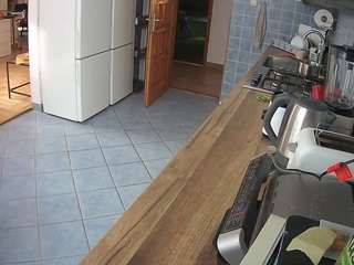 voyeurcam-julmodels-kitchen