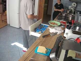 voyeurcam-julmodels-kitchen