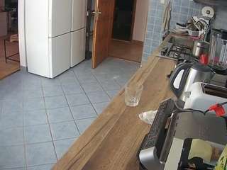 voyeurcam-julmodels-kitchen
