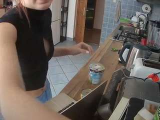 voyeurcam-julmodels-kitchen