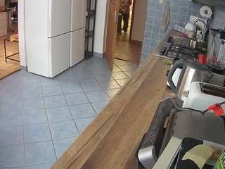 voyeurcam-julmodels-kitchen