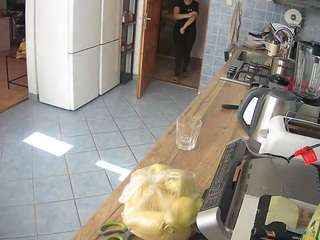voyeurcam-julmodels-kitchen