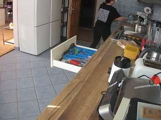 voyeurcam-julmodels-kitchen