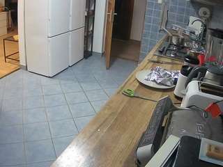 voyeurcam-julmodels-kitchen
