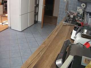 voyeurcam-julmodels-kitchen