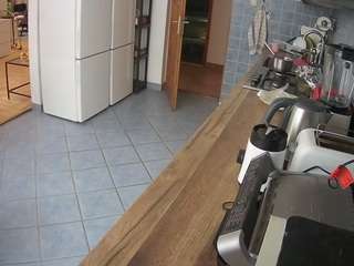 voyeurcam-julmodels-kitchen