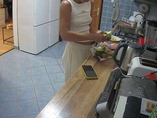 voyeurcam-julmodels-kitchen