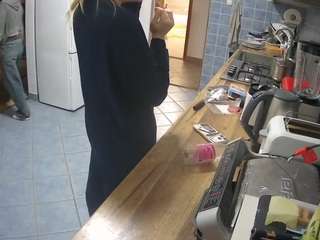 voyeurcam-julmodels-kitchen
