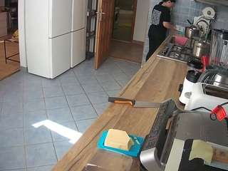 voyeurcam-julmodels-kitchen