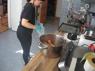 voyeurcam-julmodels-kitchen