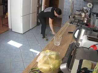 voyeurcam-julmodels-kitchen camsoda