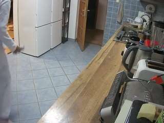 voyeurcam-julmodels-kitchen