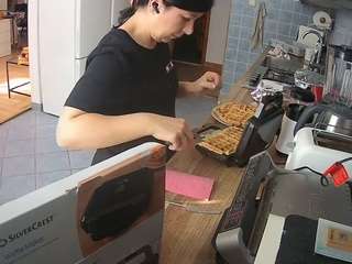 voyeurcam-julmodels-kitchen