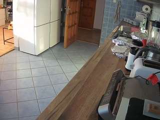 voyeurcam-julmodels-kitchen