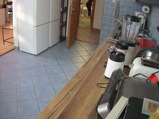voyeurcam-julmodels-kitchen
