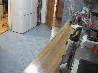 voyeurcam-julmodels-kitchen
