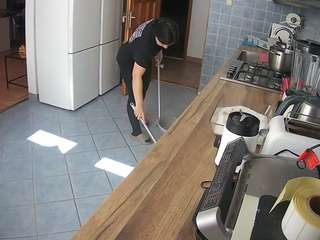 voyeurcam-julmodels-kitchen