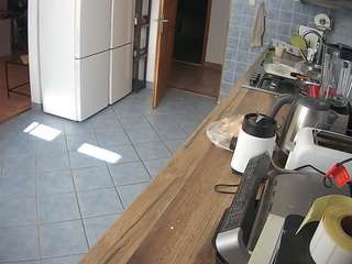 voyeurcam-julmodels-kitchen