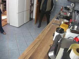 voyeurcam-julmodels-kitchen