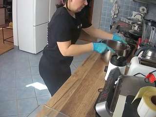 voyeurcam-julmodels-kitchen