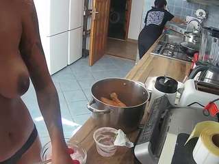 voyeurcam-julmodels-kitchen