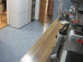 voyeurcam-julmodels-kitchen
