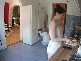 Julmodels Kitchen's Live Sex Cam Show