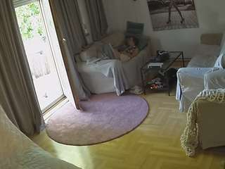 camsoda voyeurcam-julmodels-living-1