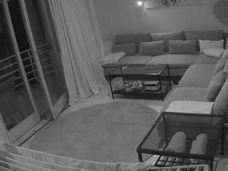 voyeurcam-julmodels-living-1