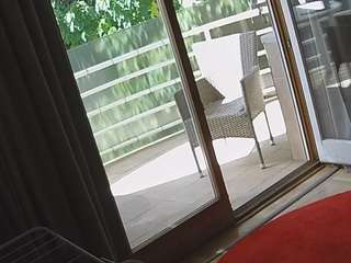 voyeurcam-julmodels-living-1